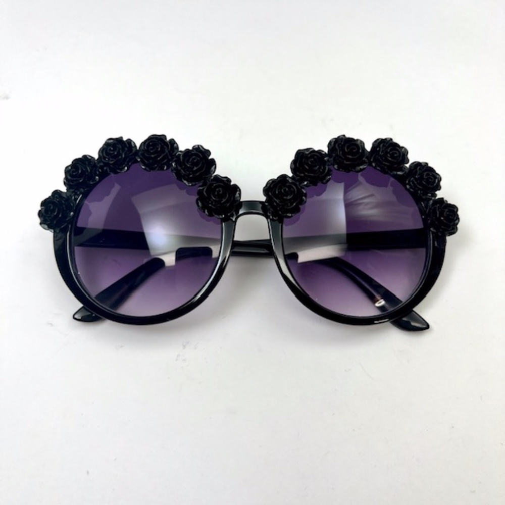 NWT CHARMING BIG ROUND FANCY SUNGLASSES UV400